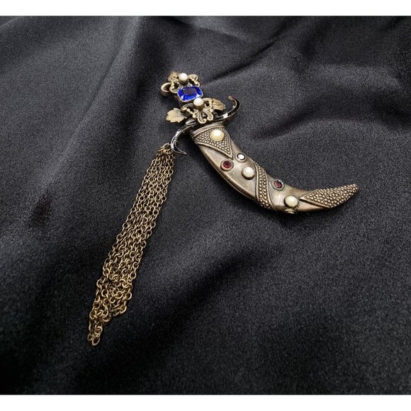 Rare Find Vintage 1940s-1950s HOBE Signed Jeweled Sword Brooch With Chains - Picture 5 of 6